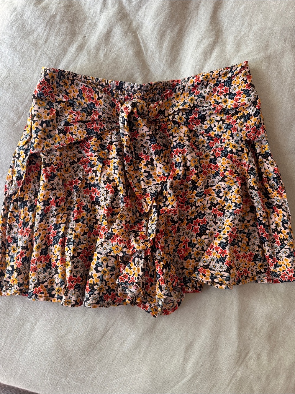 Floral Tie-Waist Shorts - Multicolor